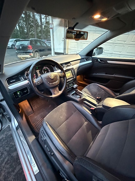 Skoda Superb 21 of 29