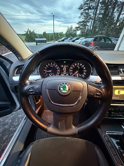 Skoda Superb 20 of 29