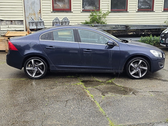 Volvo S60 5 of 26