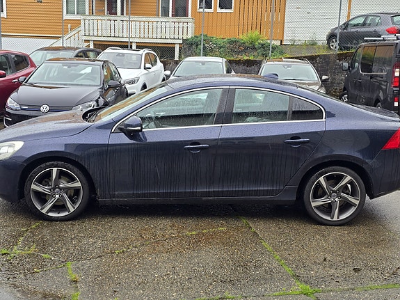 Volvo S60 2 of 26