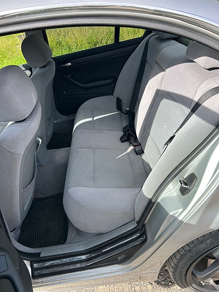 BMW 323i 14 of 17