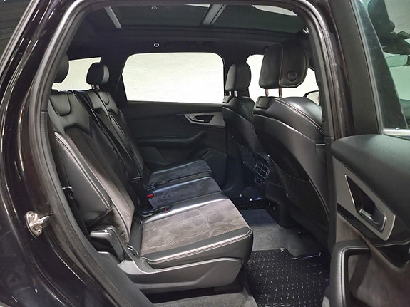 Audi Q7 11 of 30