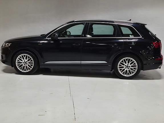 Audi Q7 5 of 30