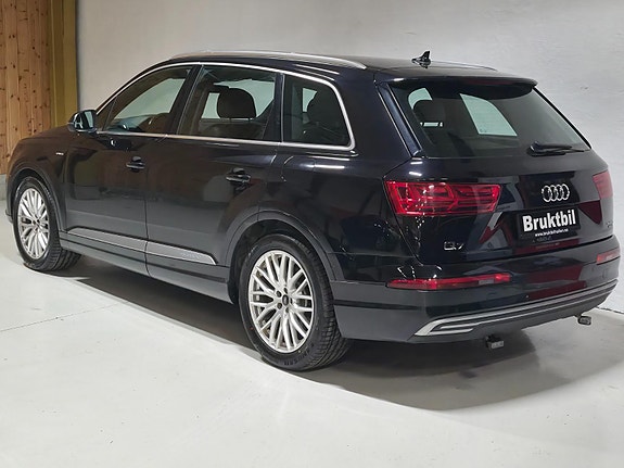 Audi Q7 7 of 30