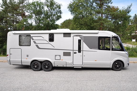 Hymer MLi-890 2 of 5