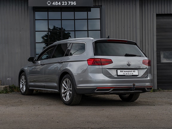 Volkswagen Passat 9 of 30