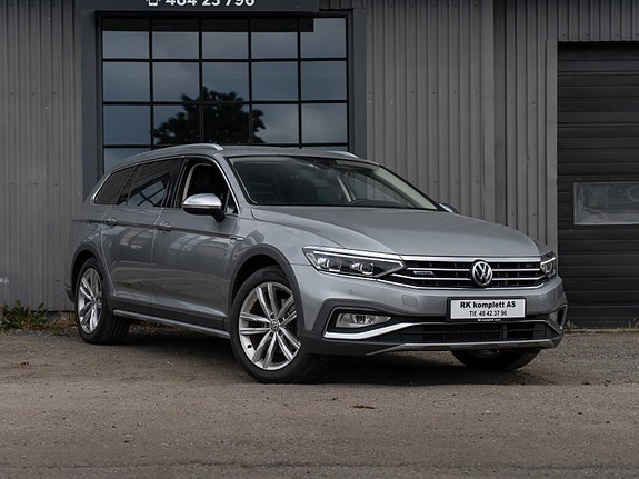 Volkswagen Passat 3 of 30