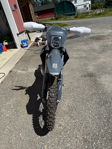 Husqvarna TE 300i 5 of 5