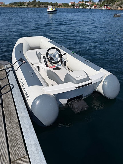 Williams 280 – 2022. Kun 60 timer. Meget pen. Klar for sesongen 2 of 5