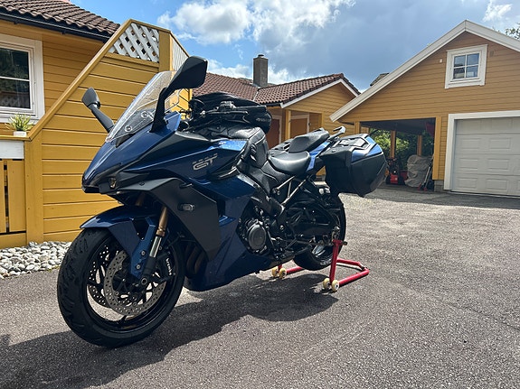Suzuki GSX-S 1000 GT 3 of 5