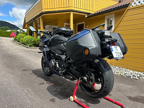 Suzuki GSX-S 1000 GT 4 of 5