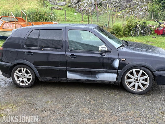 Volkswagen golf 5 of 5