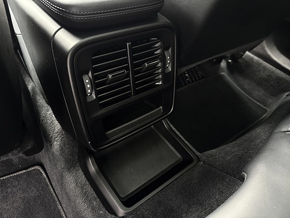 Porsche Taycan Sport Turismo 22 of 28