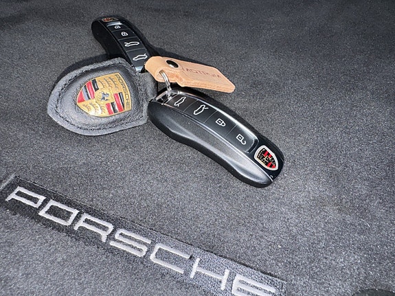 Porsche Taycan Sport Turismo 24 of 28