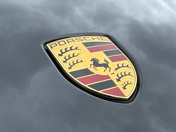 Porsche Taycan Sport Turismo 8 of 28