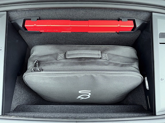 Porsche Taycan Sport Turismo 26 of 28