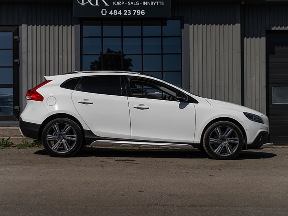 Volvo V40 Cross Country 5 of 5