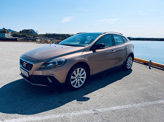 Volvo V40 Cross Country 4 of 5