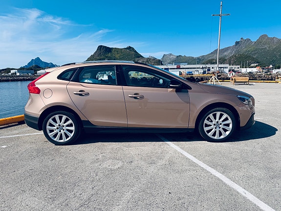 Volvo V40 Cross Country 5 of 5