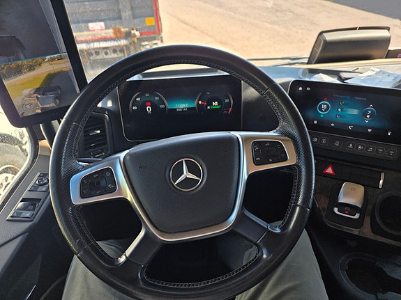 Mercedes-Benz Actros 5 of 5