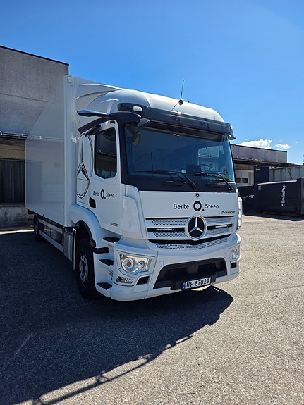 Mercedes-Benz Actros 2 of 5