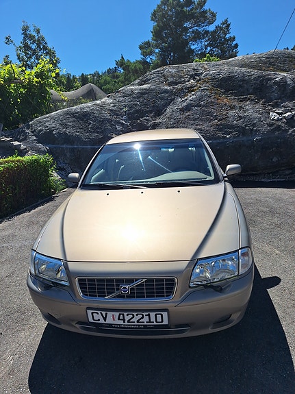 Volvo S80 2 of 5