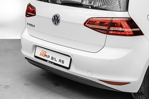 Volkswagen e-Golf VII 7 of 26