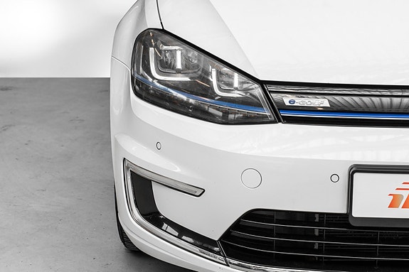 Volkswagen e-Golf VII 5 of 26
