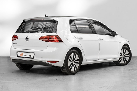 Volkswagen e-Golf VII 3 of 26