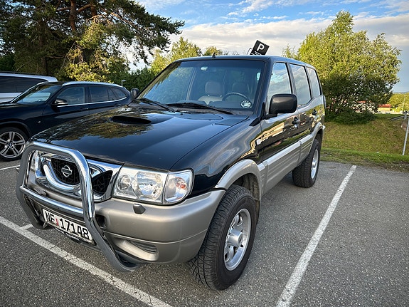 Nissan Terrano II 3 of 5