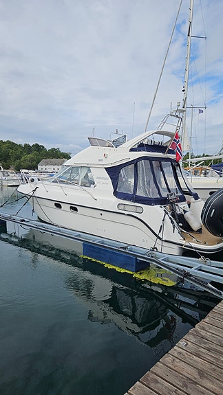 Viksund 310 St. Cruz med forlenget badeplattform og strak aksling 4 of 5