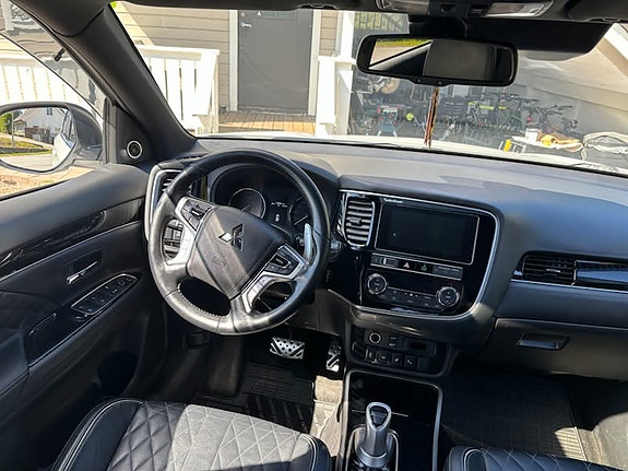 Mitsubishi Outlander 8 of 12