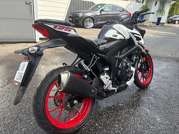 Suzuki GSX-S 125 3 of 5