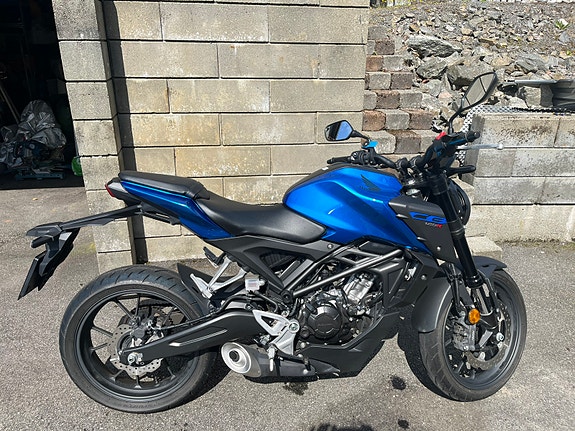 Honda CB 125 R 2 of 13