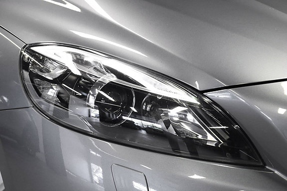 Volvo V40 Cross Country 4 of 5