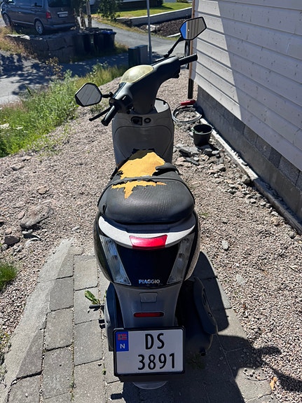 Piaggio ZIP 50 3 of 4