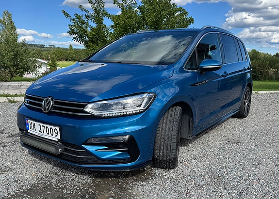 Volkswagen Touran 4 of 5