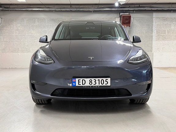 Tesla Model Y 6 of 30