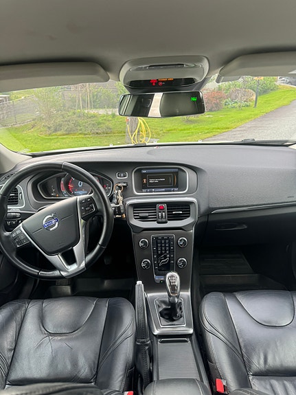 Volvo V40 4 of 5