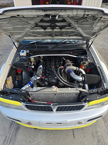 Nissan Laurel 1995 photo 3