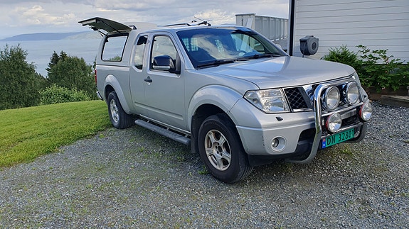Nissan Navara 2 of 5