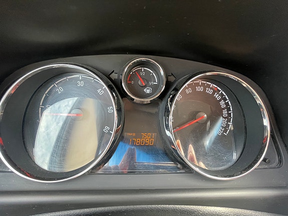 Opel Antara 12 of 15