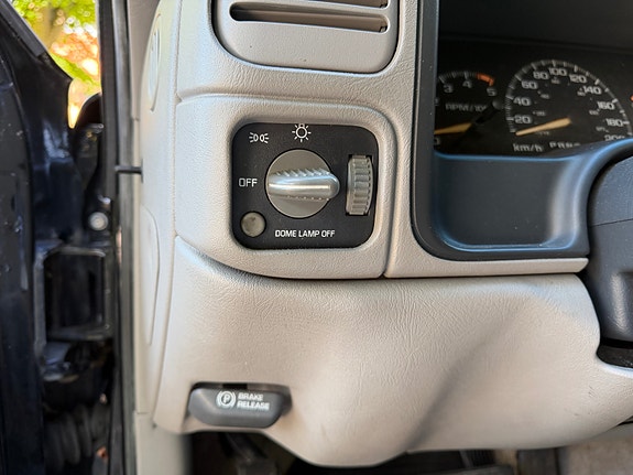 Chevrolet Tahoe 21 of 30