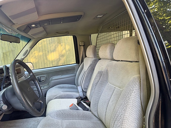 Chevrolet Tahoe 25 of 30