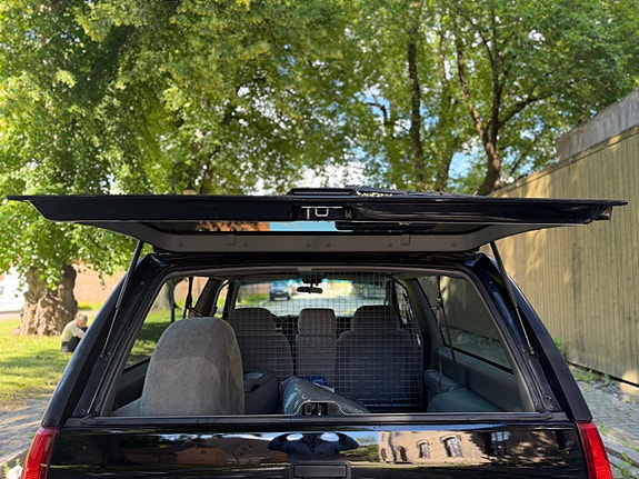 Chevrolet Tahoe 11 of 30
