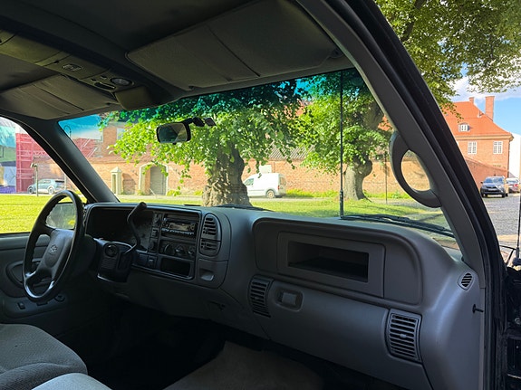 Chevrolet Tahoe 28 of 30