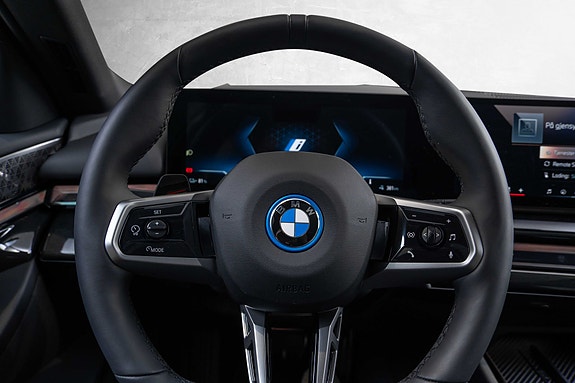 BMW i5 13 of 30