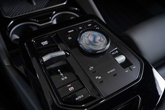 BMW i5 16 of 30