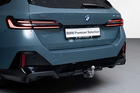 BMW i5 10 of 30