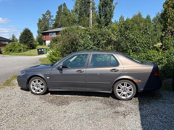 Saab 9-5 4 of 5